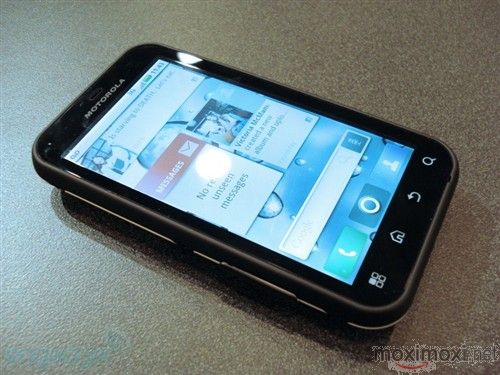 摩托罗拉 Defy [国外 シムフリー 智能手机 ！] [保修日的 １年 ジャパエモ]（原文：Motorola Defy 【海外シムフリー　スマートフォン！】【ジャパエモ保証１年付】） 